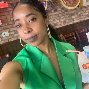 Meet your Posher, Nadia